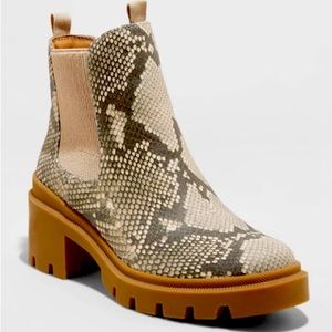 Universal Thread Snakeskin Chunky Booties